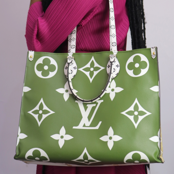 Louis Vuitton Giant OnTheGo Green Large size