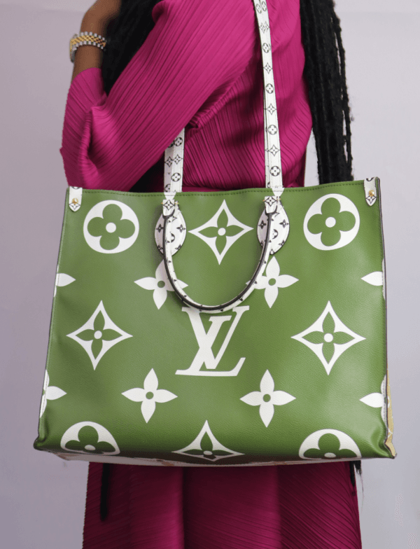 Louis Vuitton Giant OnTheGo Green Large size