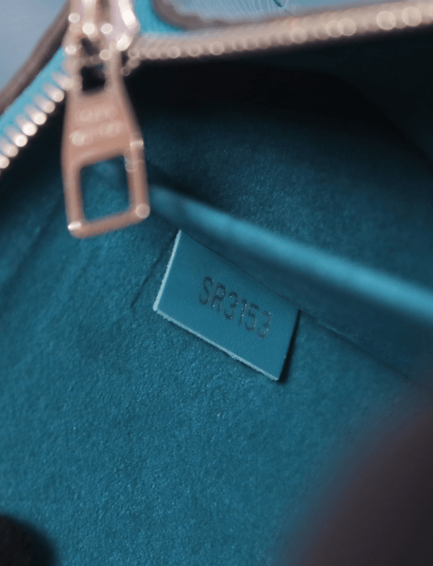 Louis Vuitton Cyan Epi Leather Neverfull MM Bag with Pouch