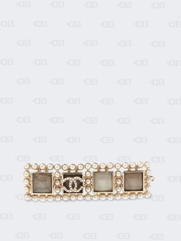 CHANEL CC PEARL HAIR CLIP