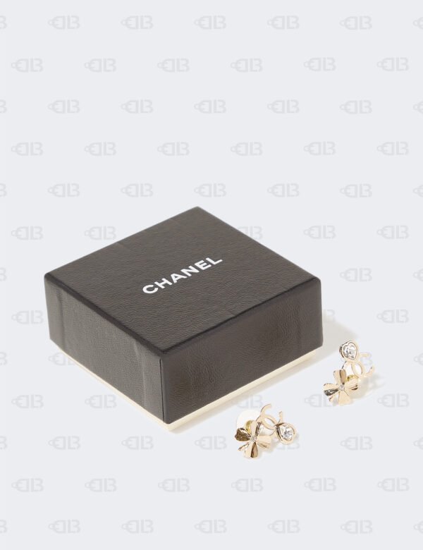 Chanel Crystal Shamrock CC Heart Earrings Gold