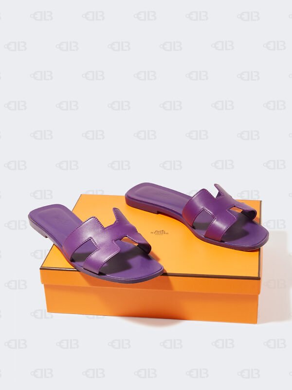 HERMES Oran Sandals � Violet Majorette