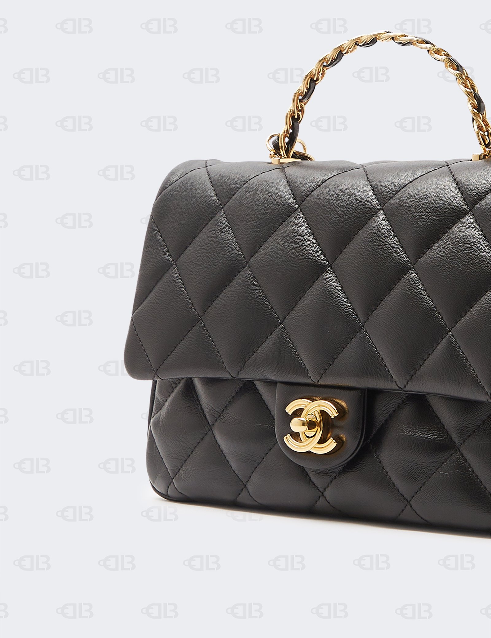Chanel Lambskin Quilted Twisted Link Top Handla Flap Black