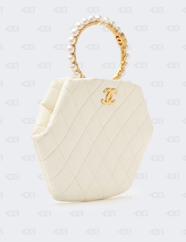 Chanel Classic Pearl Crown Qulited Clutch Bag
