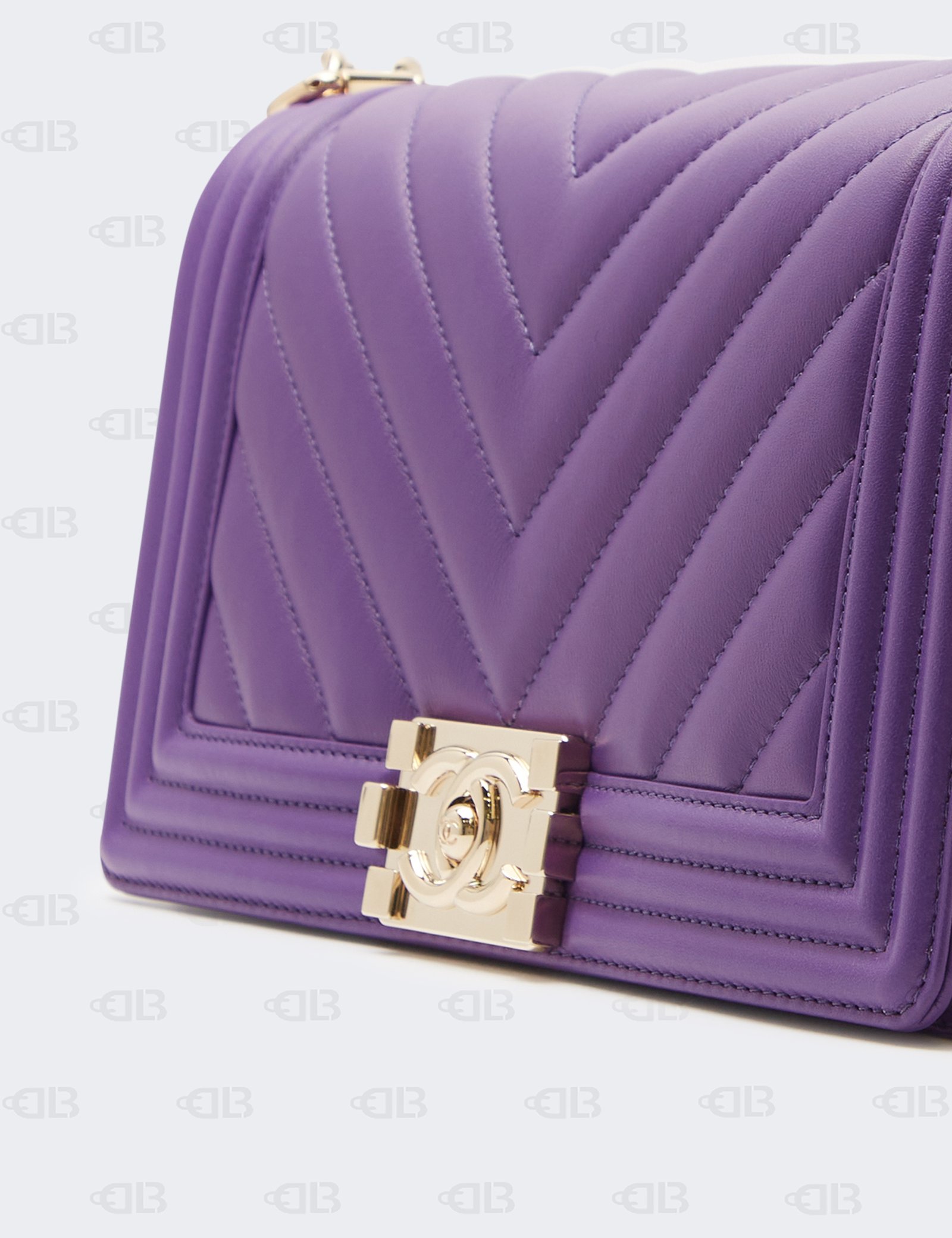 CHANEL Caviar Chevron Quilted Small Boy Flap Purple