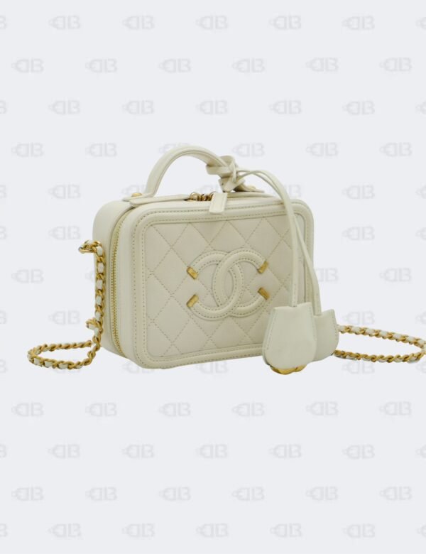 Chanel Cc Filigree White Vanity Case In Quilted Caviar Leather